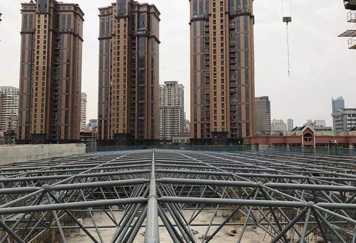 宜兴螺栓球网架结构